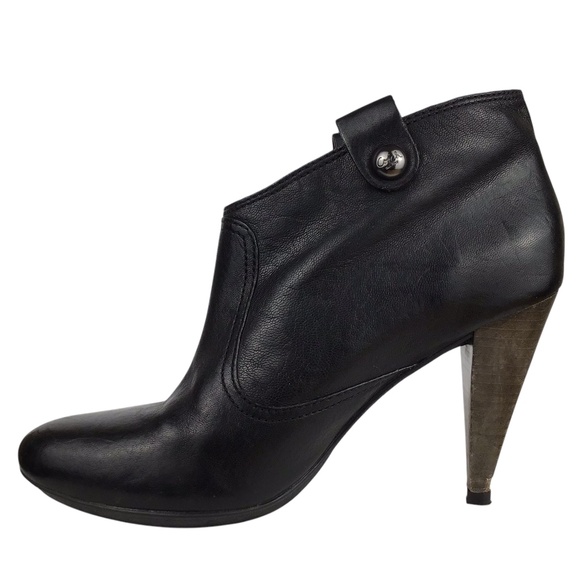 Coach Boots - Picture 4 of 16